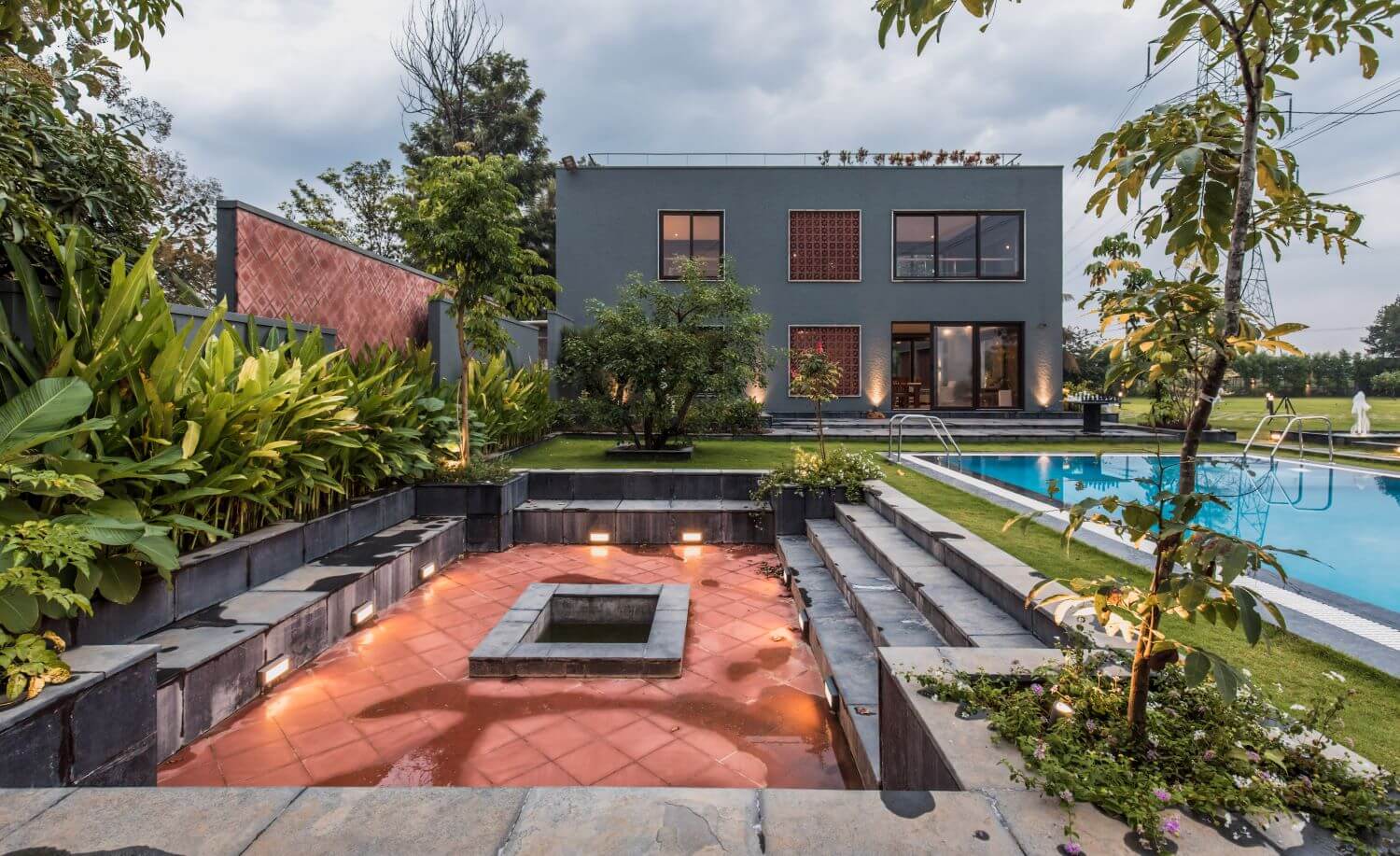 The Grey Grotto House in Bengaluru, Indi|Houses